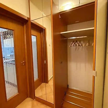 Апартаменты Lovely & Quiet 1-bedroom With Free Parking Бухарест