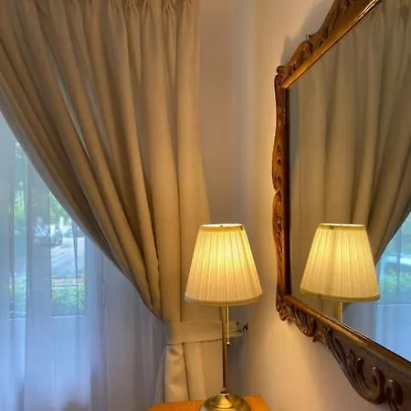 Lovely & Quiet 1-bedroom With Free Parking 公寓 *